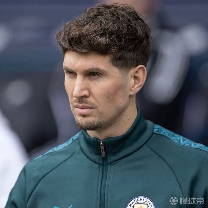 加拉：切尔西引进斯通斯会是个不错的选择，罗梅罗不合适